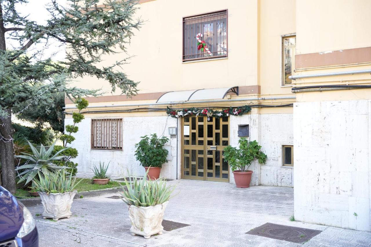 La Casa Nel Parco**** Apartment Torre Annunziata Bagian luar foto